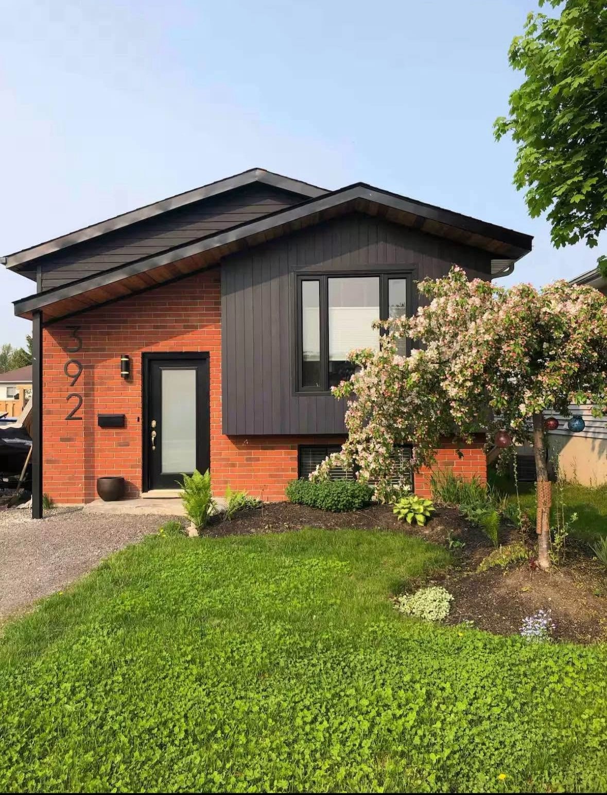 Charming Ski Chalet Rental (availabel 1-3 months - January to March)