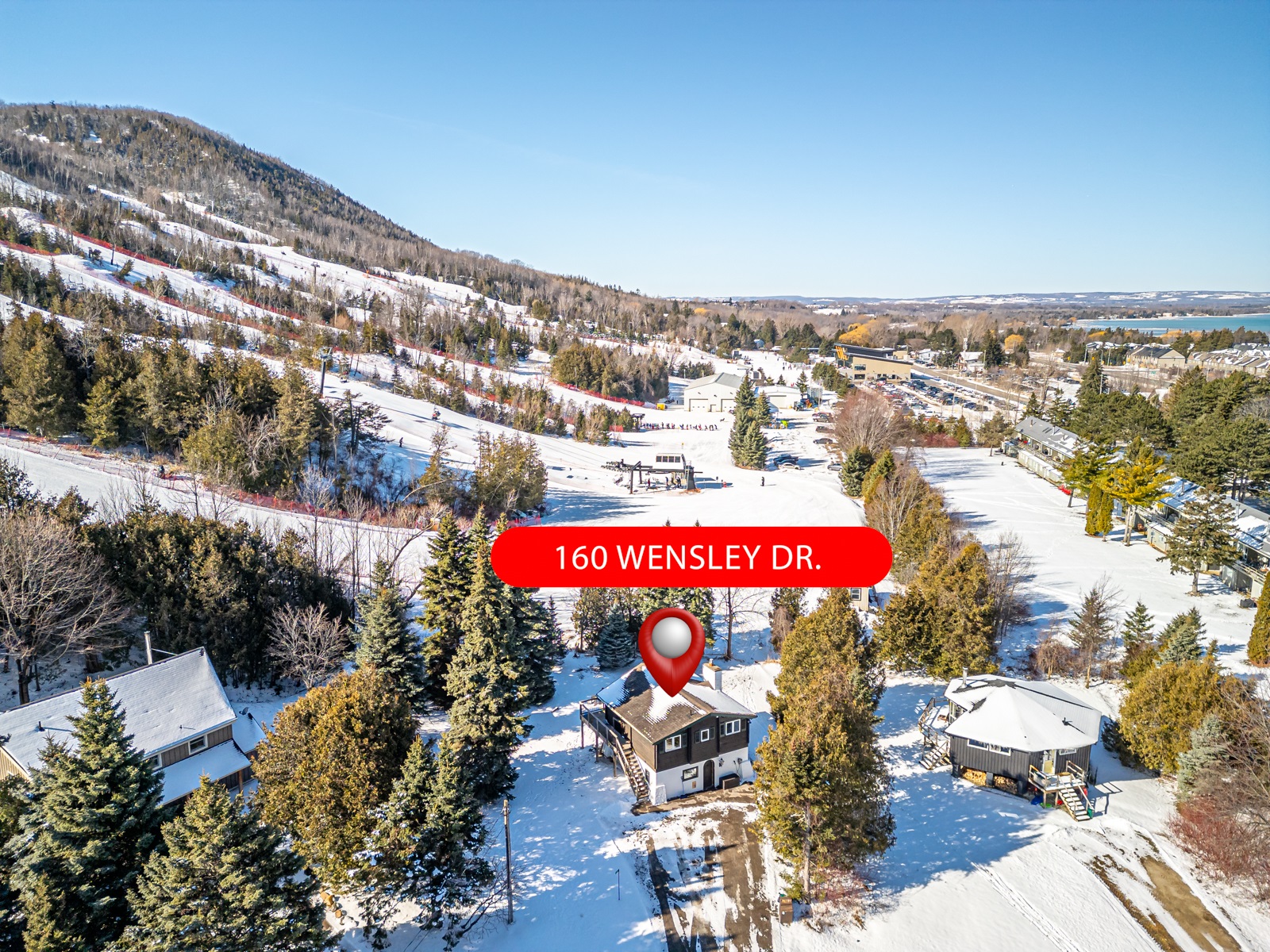 160 Wensley Drive | Ski-In / Ski-Out Chalet | 4 Bedrooms | Reverse Floor Plan