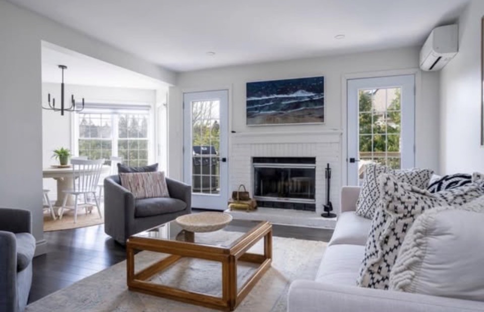 Beautiful 4 Thornbury Condo for Annual/seasonal Rent
